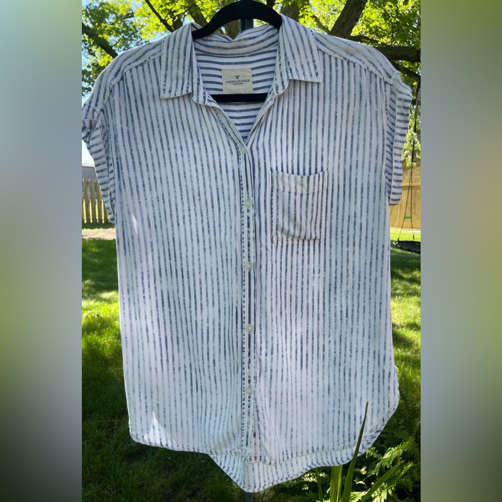 American Eagle Blue and White Camp Beach Button Down Short Sleeved Top Shirt XS